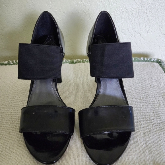 Shoes - Picture 2 of 2